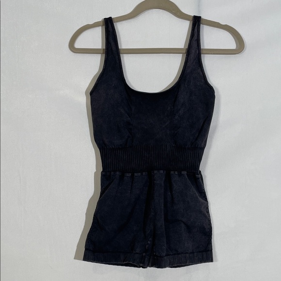 FP Movement by Free People Pants - Free People Movement Onsie Size XS Washed Black Biker Short EUC